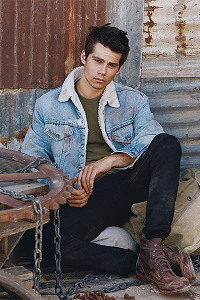 Тонян Лаура