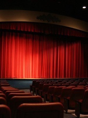 Как когда-то сказал малоизвестный сатирик Михаил Задорнов: "если я не знаю, что написал - значит я написал эссе". К сожалению, точную цитату не помню, так что не... Иллюзия популярности (СИ)