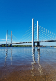 Мост через реку