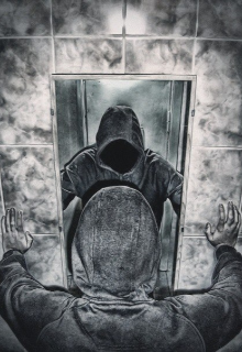 Парень под капюшоном